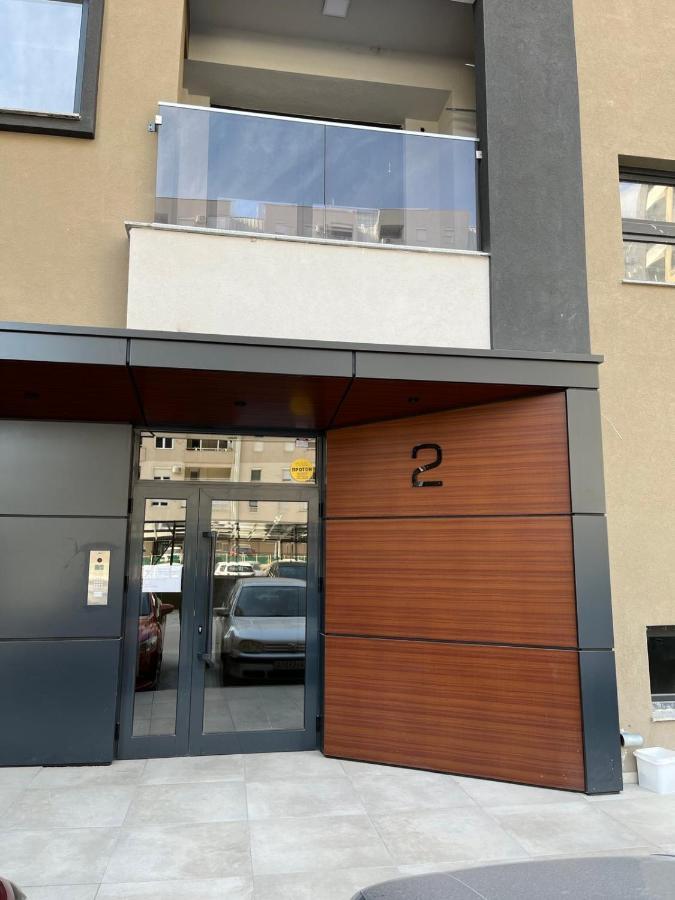 Porta Leks Apartment, Self Check-In, Own Parking Üsküp Dış mekan fotoğraf